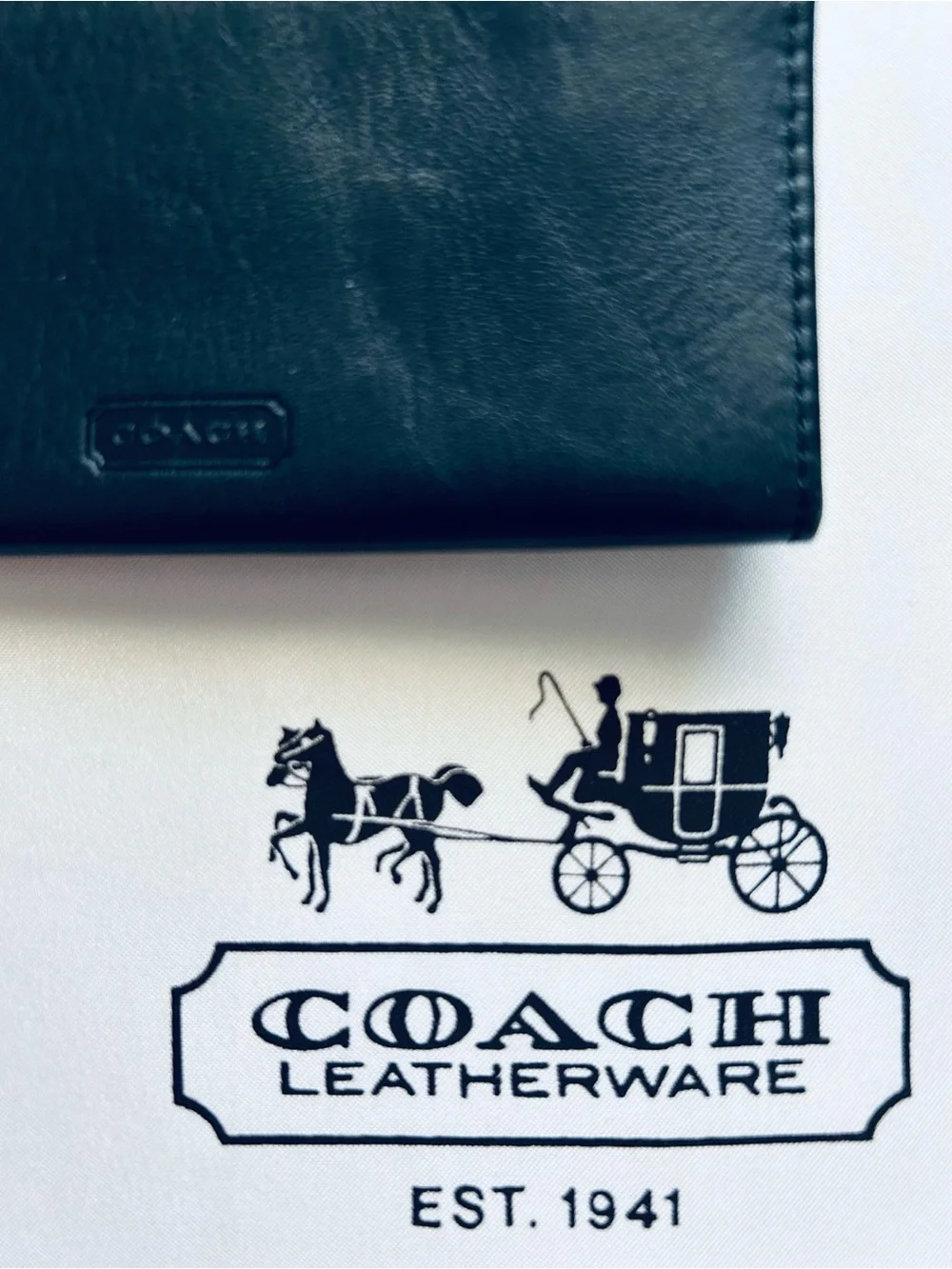 🖤Coach🖤 Black Leather Key & Card Holder with Silver Keyring